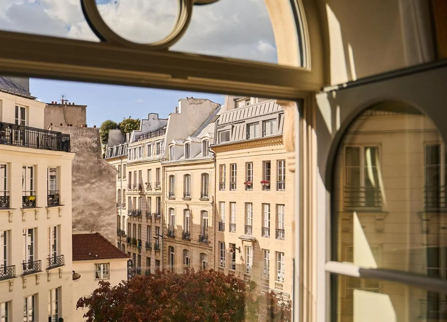Hotel Du Sentier 4*