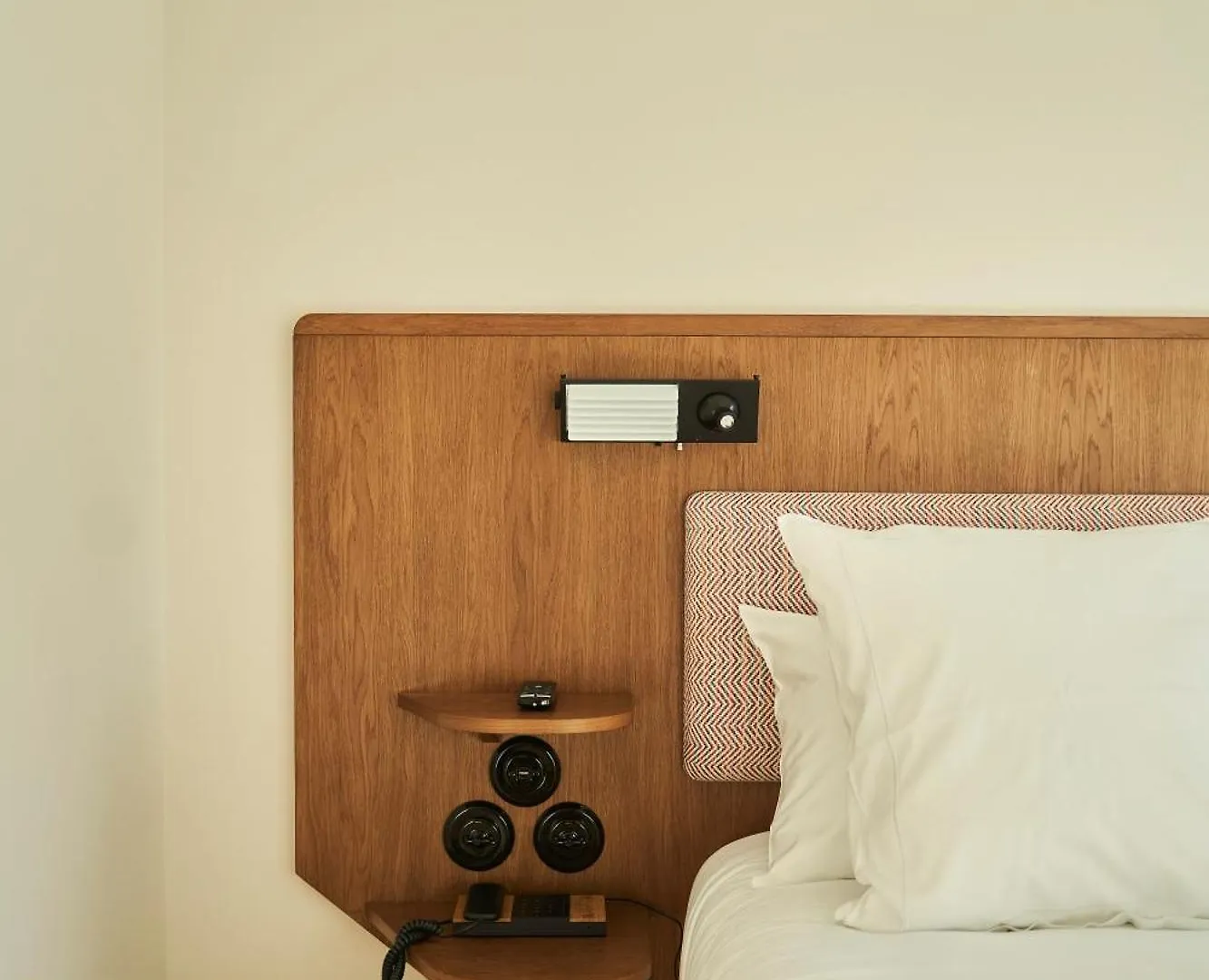 Hotel Du Sentier 4*